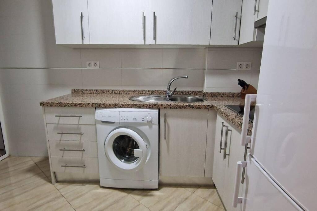 Precioso Apartamento En Centro Granada Luaran gambar